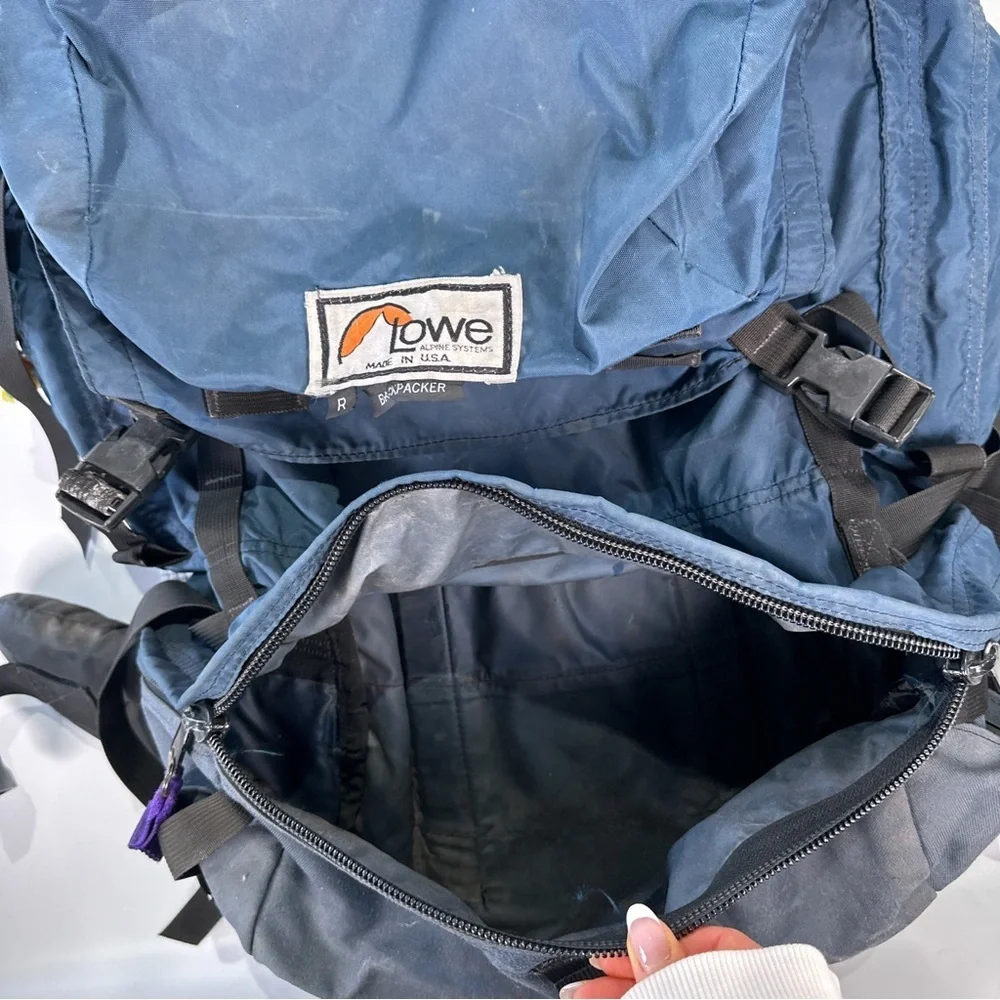 Lowe Alpine Unisex Vintage Internal Frame Backpack R